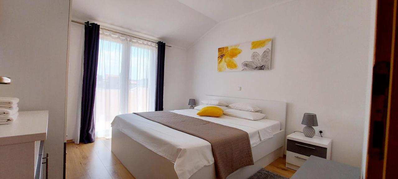 Apartments Marijana ラブ エクステリア 写真