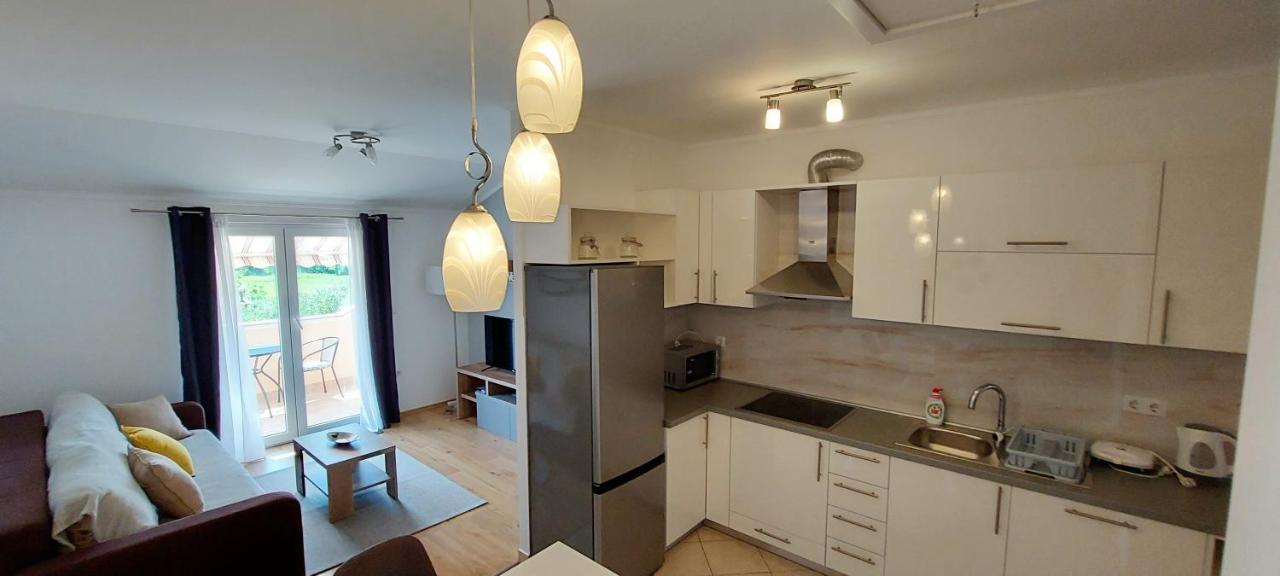 Apartments Marijana ラブ エクステリア 写真