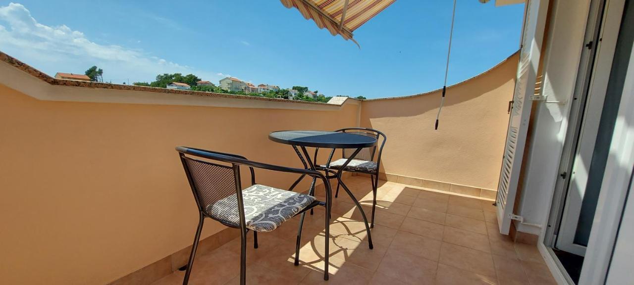 Apartments Marijana ラブ エクステリア 写真