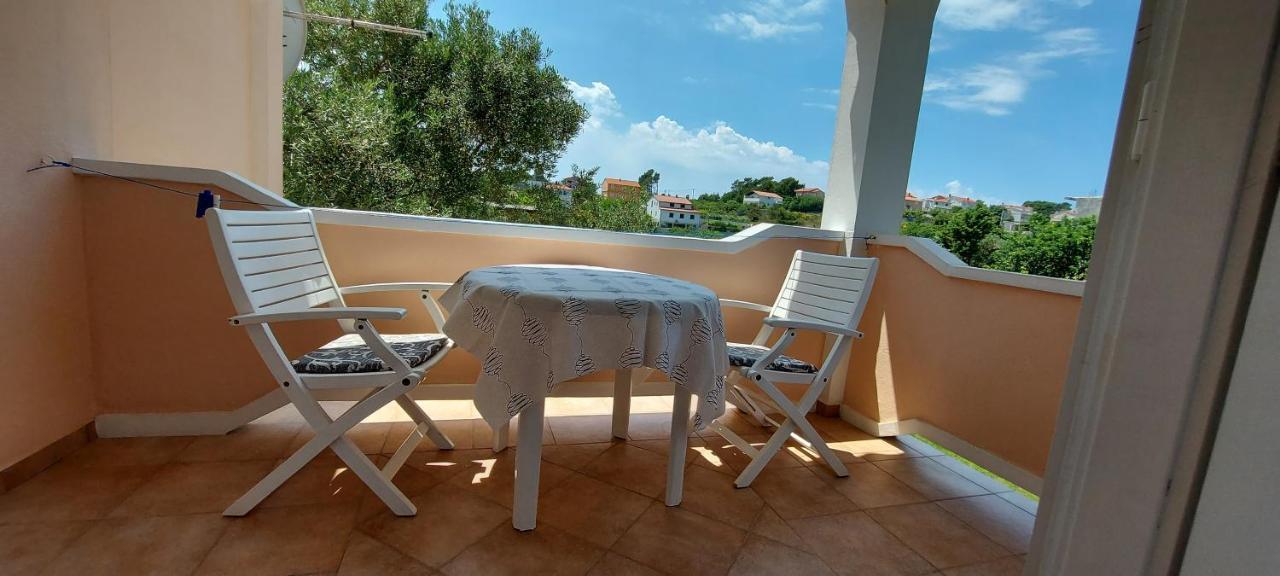 Apartments Marijana ラブ エクステリア 写真