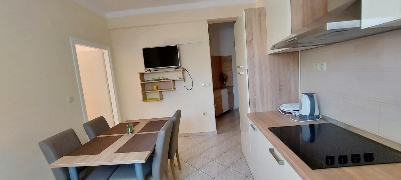 Apartments Marijana ラブ エクステリア 写真