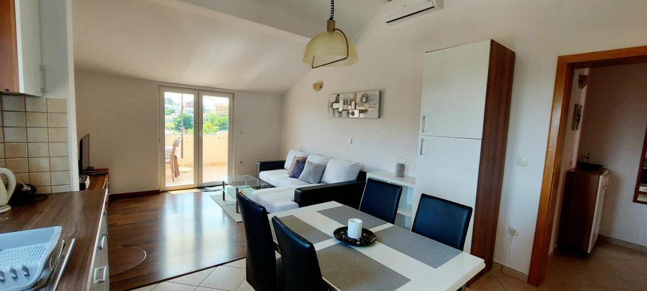 Apartments Marijana ラブ 部屋 写真